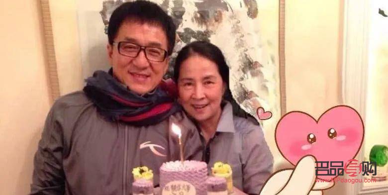 卖彩妆怎么发句子(卖彩妆怎么发句子吸引人)
