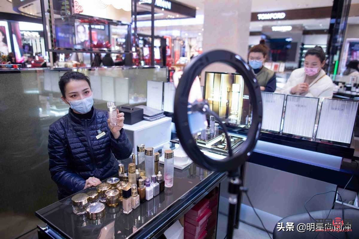 彩妆怎么拿货直播(彩妆怎么拿货直播卖货)