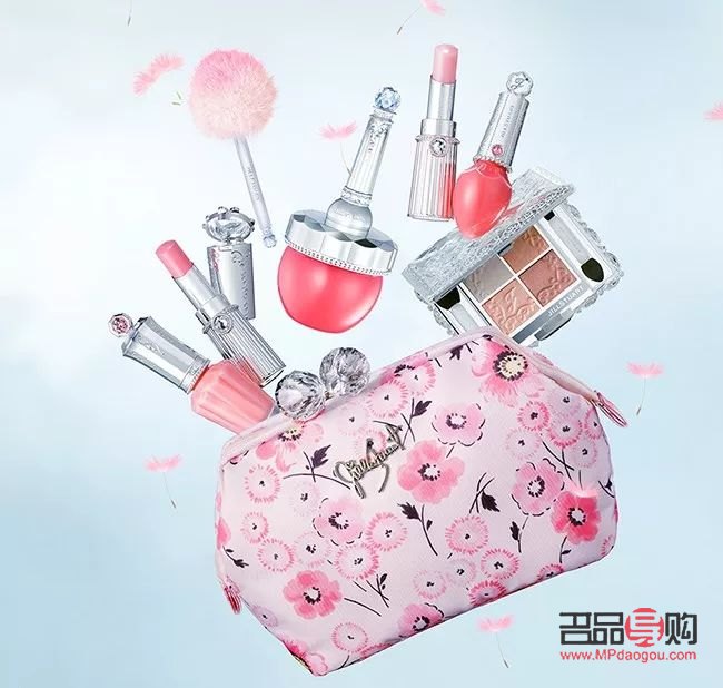 <h3>彩妆捆绑销售的策略与艺术</h3>