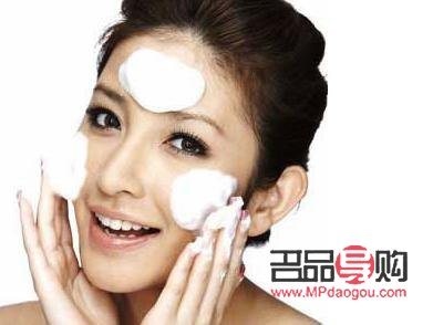 如何把彩妆卸干净(如何把彩妆卸干净呢)