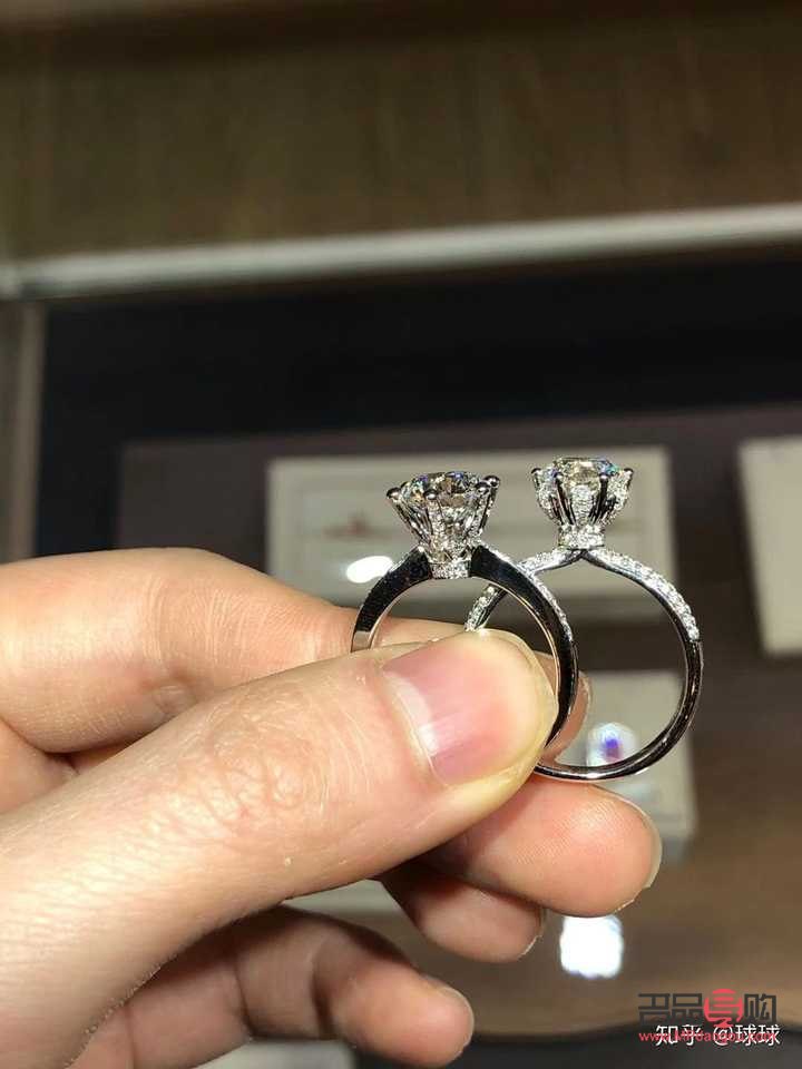 在金店买的钻戒是真的吗(在金店买的钻戒是真的吗吗)