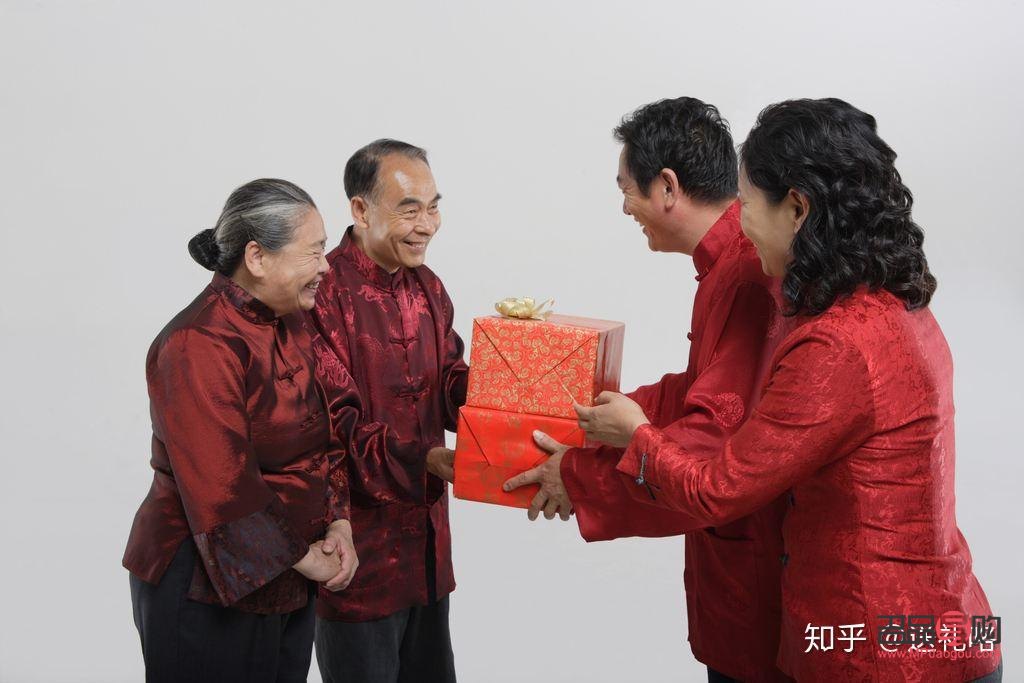 送九十岁老人什么礼物(送九十岁老人什么礼物合适)