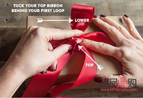 <h3>礼物袋子丝带绑紧技巧</h3>