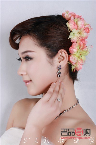 怎么去设计彩妆(如何做彩妆)