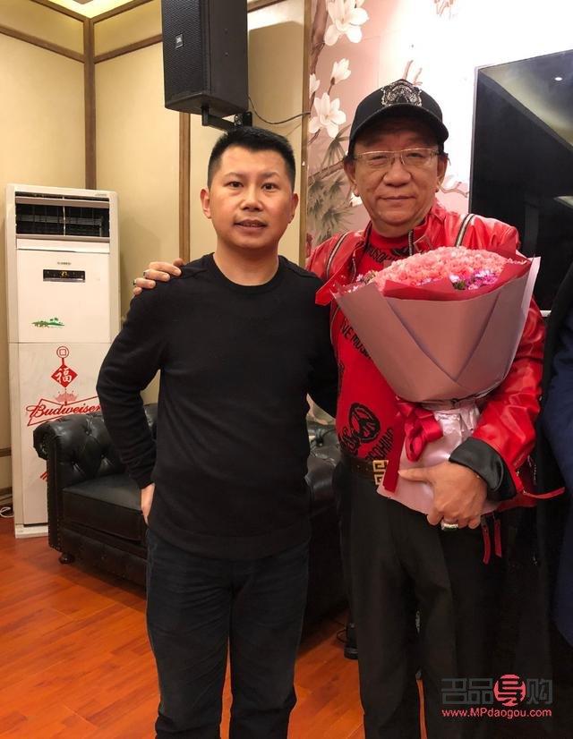 鹤伦的礼物是什么(张鹤伦收到奇葩礼物是哪期)