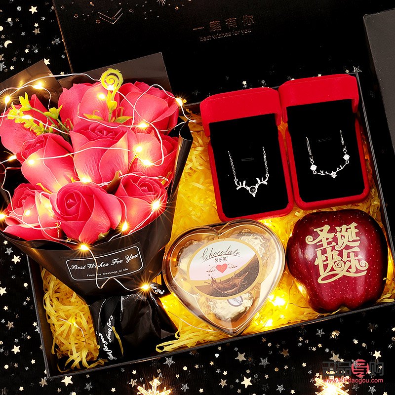 结婚2年送什么礼物(结婚2年送什么礼物好)