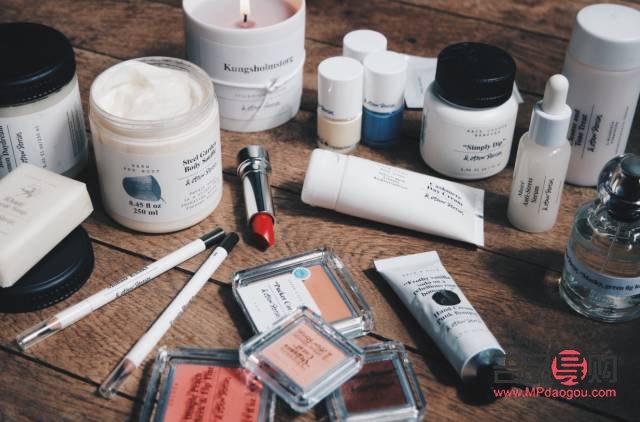 <h1>彩妆盒搭配指南：打造完美妆容的秘诀</h1>