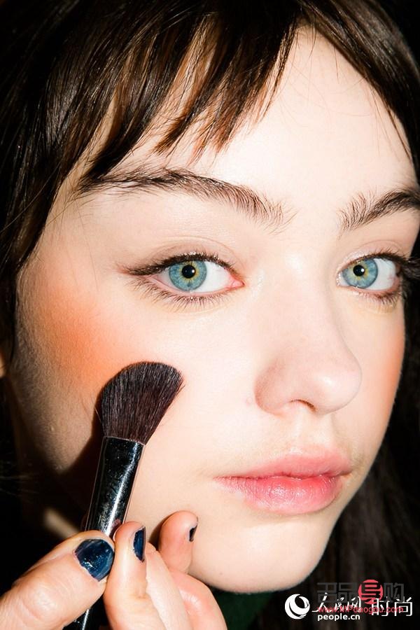 法式彩妆怎么搭(法式彩妆怎么搭配)