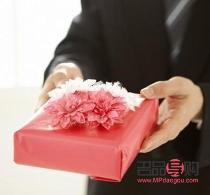 老板怎么过生日送礼物(老板怎么过生日送礼物呢)