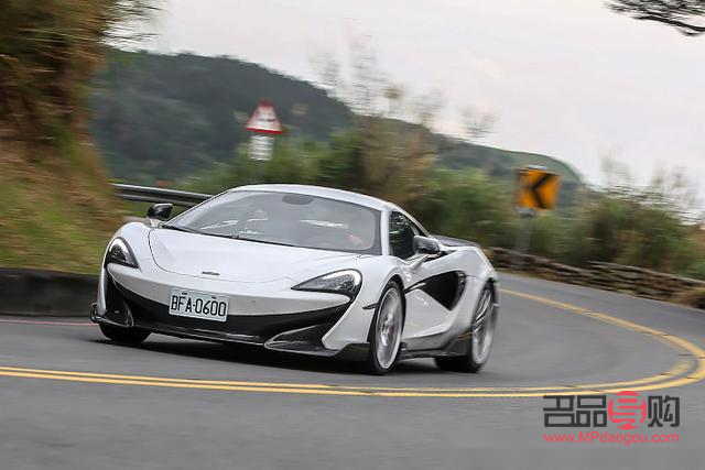 生活彩妆轻松上手：打造自然日常妆容的秘诀