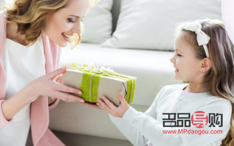 把小朋友送礼物好吗(把小朋友送礼物好吗女孩)