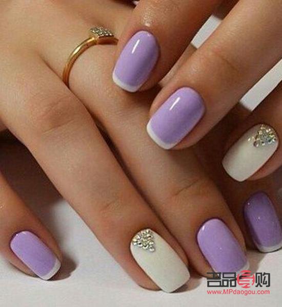 怎么介绍美甲美容(怎么介绍美甲美容店)