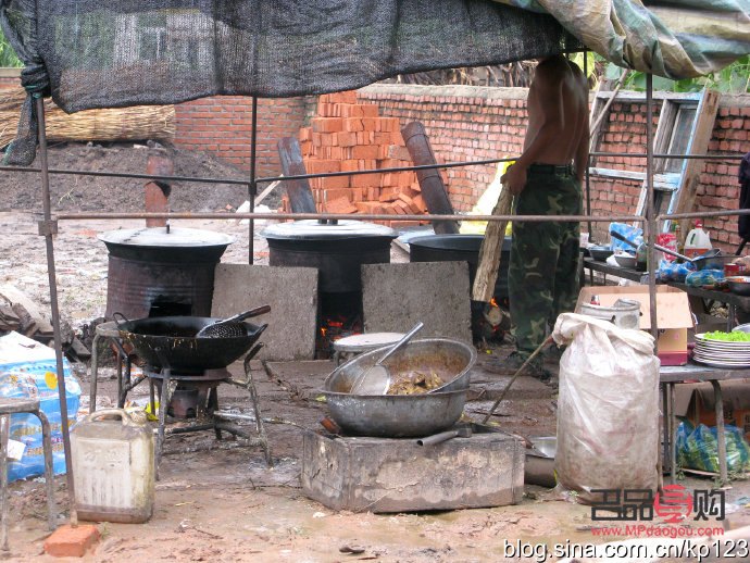 <h3>燎锅底送礼攻略：如何选择寓意美好的礼物？</h3>