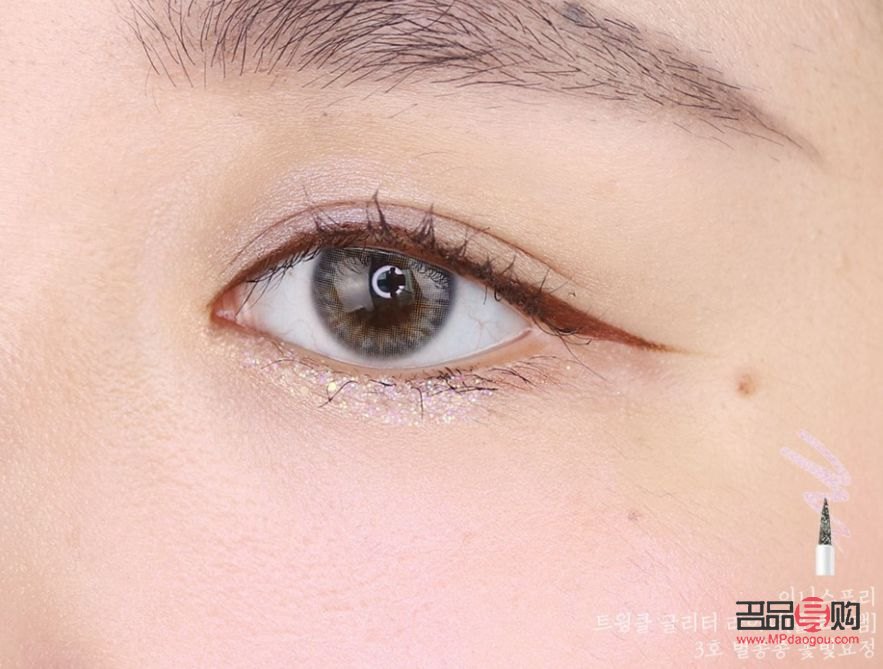 化完彩妆怎么定妆(化完彩妆怎么定妆比较好)