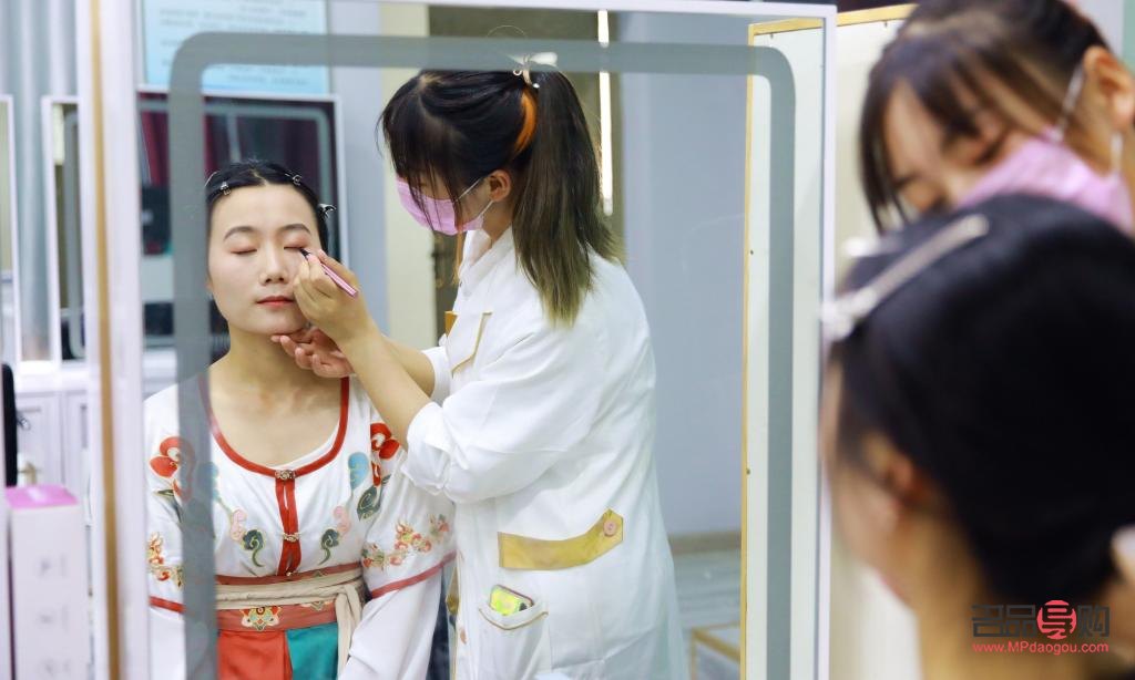 下午做身体护理好不好(下午做身体保健好吗)