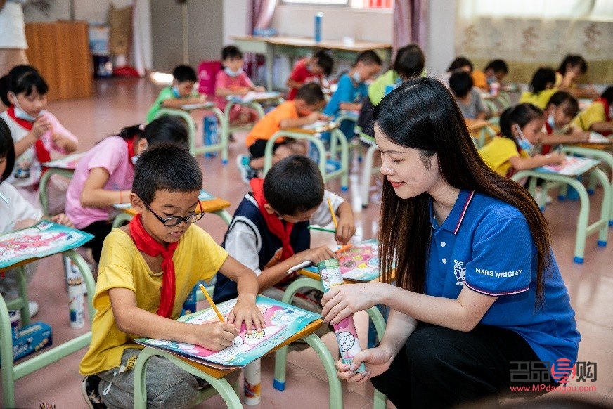 寻找美容冠的优质之选：专业口腔医院为您打造完美笑容