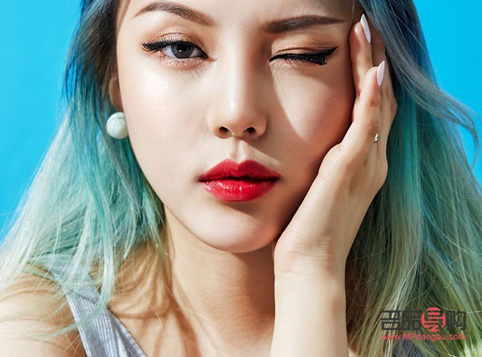 彩妆弄完怎么定妆(彩妆弄完怎么定妆好看)