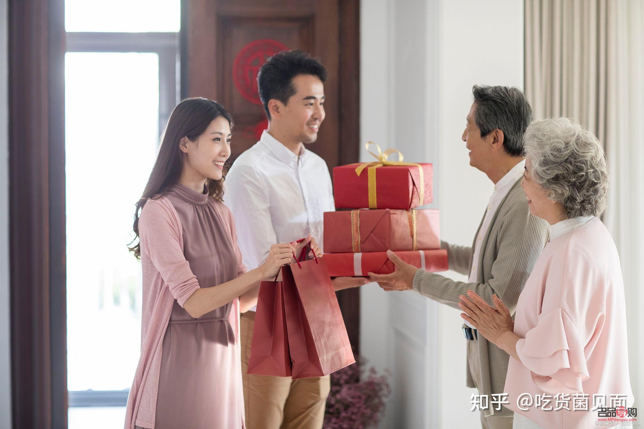 给亲家带点什么礼物呢(给亲家带点什么礼物呢图片)