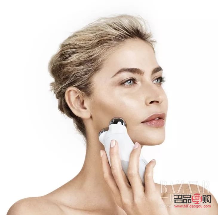 <h3>美容仪使用后,肌肤多久能吸收其效果?</h3> <h3>美容仪使用后,肌肤多久能吸收其效果?</h3>