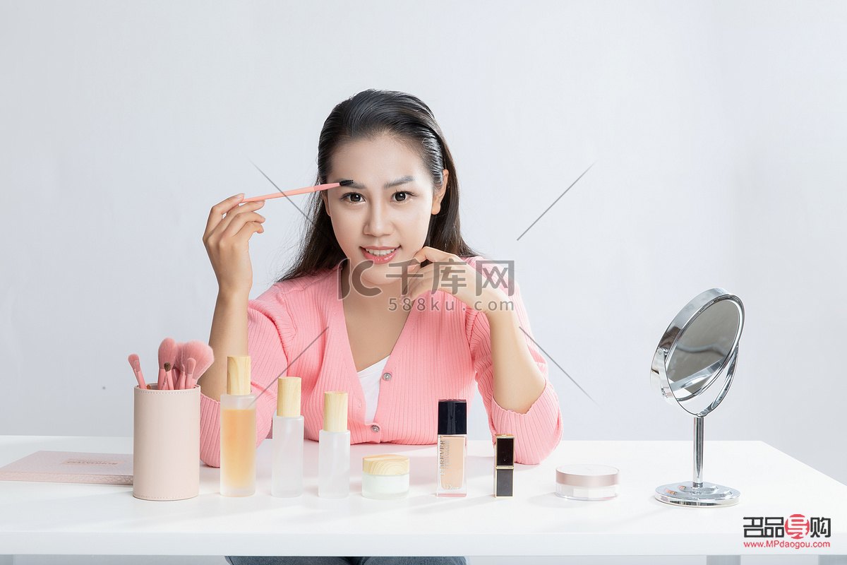 彩妆直播怎么画妆(彩妆直播怎么画妆的)