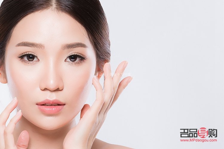 护肤彩妆怎么拍(护肤彩妆怎么拍照好看)