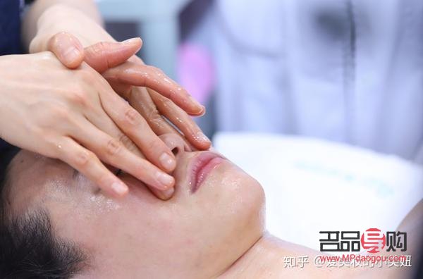 怎么做美容手法(做美容的手法视频教程)
