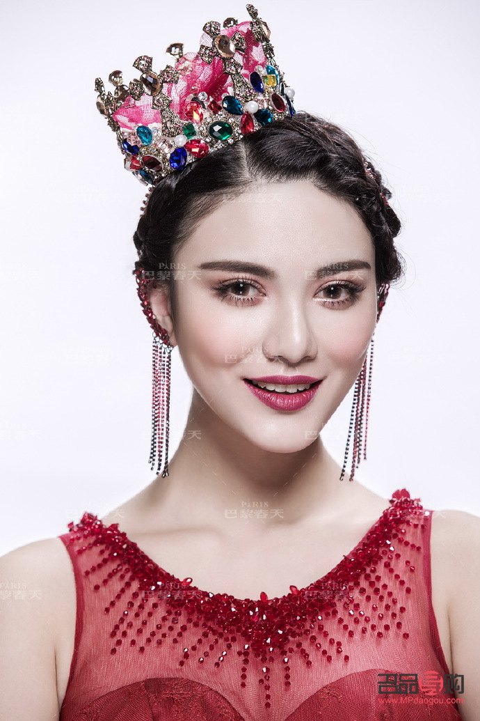 <h1>彩妆装备DIY指南：打造专属你的美妆利器</h1>