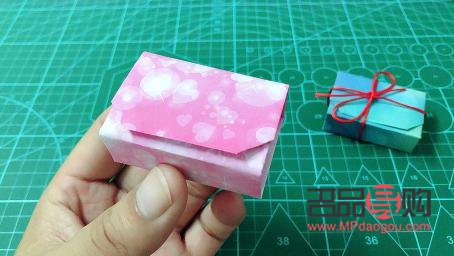 手工折纸艺术：制作精美礼物