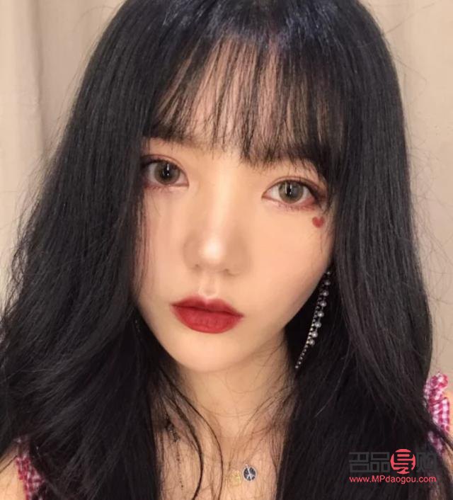 <h3>双眼皮眼型全解析:魅力双眼的秘密武器</h3> <h3>双眼皮眼型全解析:魅力双眼的秘密武器</h3>