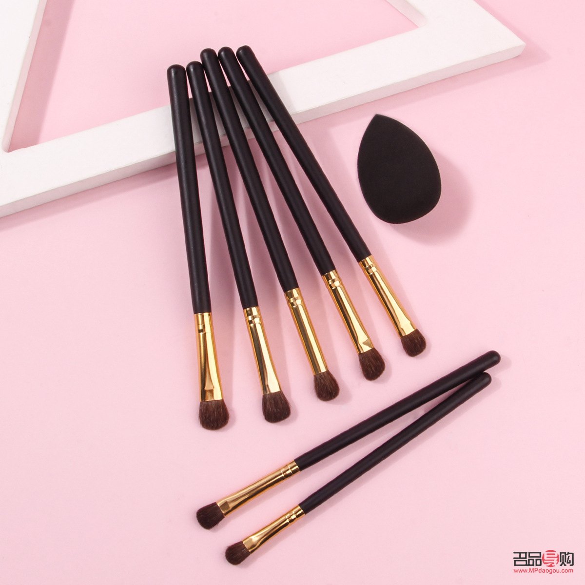 化眼妆的工具有哪些(化眼妆的工具有哪些图片)