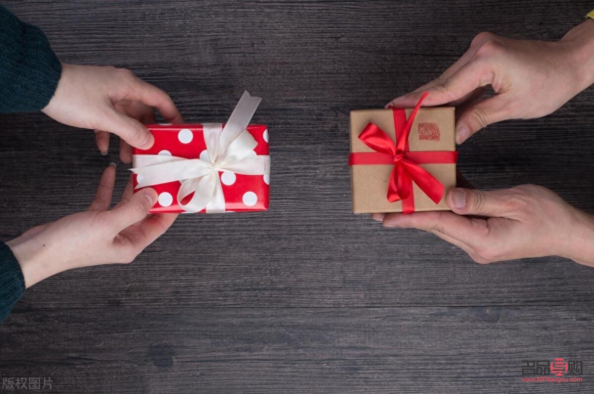 礼物的力量：为何我们应该给下级送礼物？