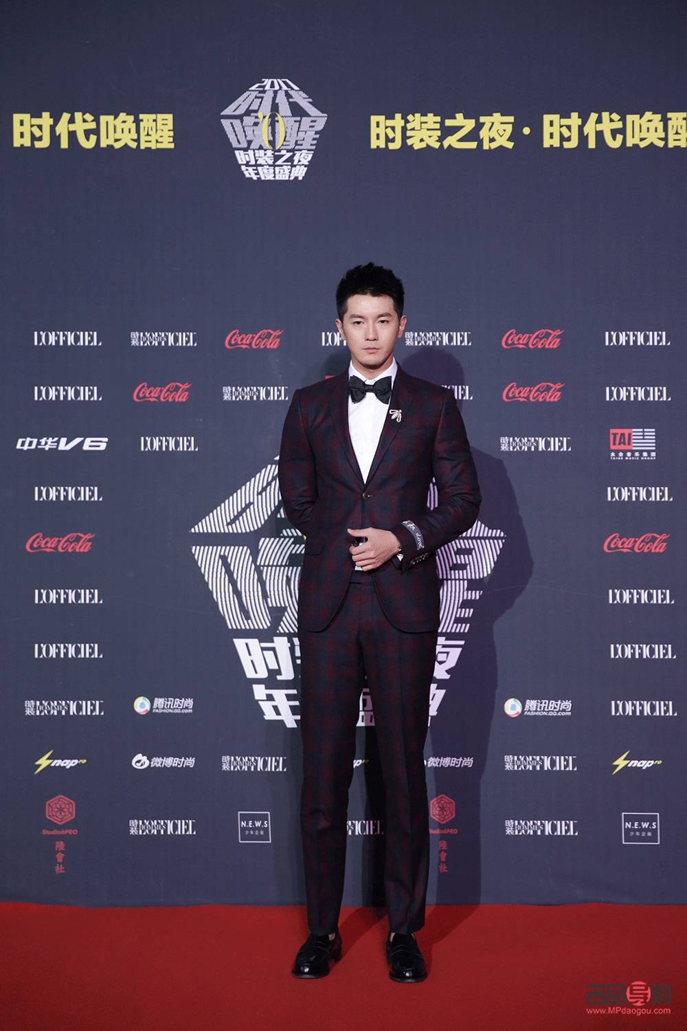 <h3>仿生美容冠：重塑完美笑容的新选择</h3>