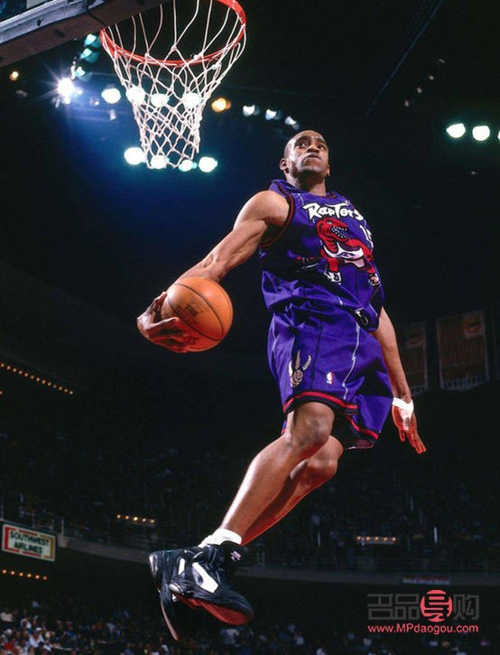 <h3>篮球运动中的身体护理全攻略</h3>