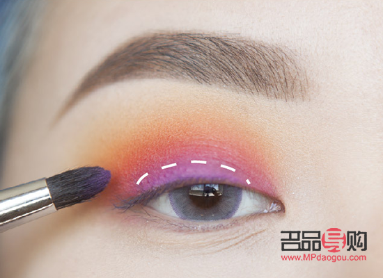 <h3>浓妆眼妆画法指南——打造迷人电眼女神</h3>