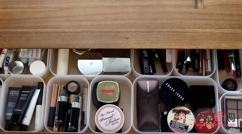 彩妆怎么收纳家(彩妆怎么收纳家具视频)