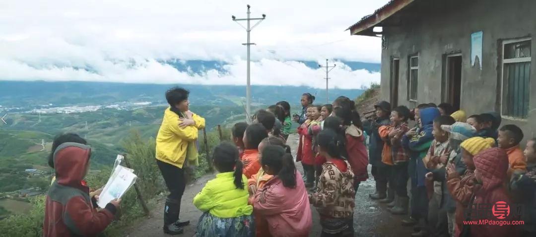 开学时父母带什么礼物(开学时父母带什么礼物好)