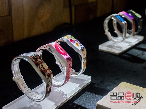 手环能不能当礼物送(手环能不能当礼物送给别人)