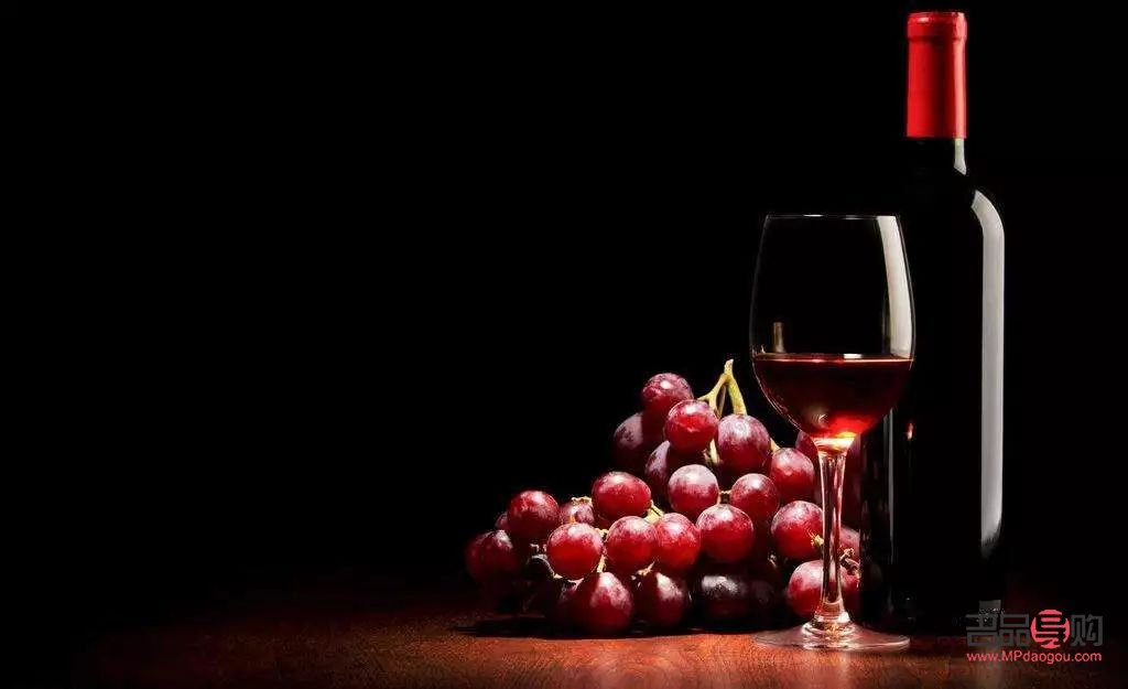 <h3>红酒煮水果，美容养颜新选择</h3>