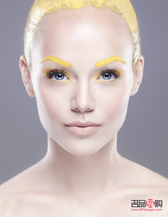 雨天彩妆怎么搭配(雨天彩妆怎么搭配好看)