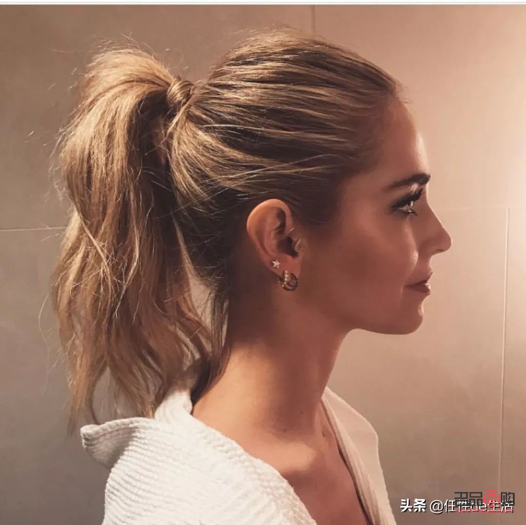 <h3>扇形双眼皮与平行双眼皮：哪一种更显老？</h3>