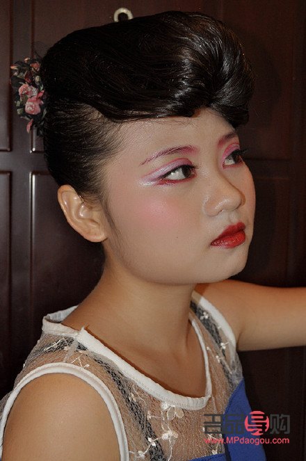 <h3>彩妆蛋化妆全攻略：打造完美妆容的秘密武器</h3>