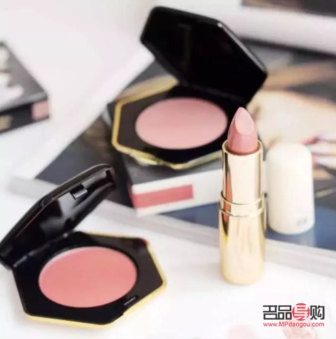 <h1>彩妆店铺定位策略：打造独特美妆零售空间</h1>