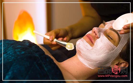 <h3>艾灸美容：传统中医疗法焕发肌肤光彩</h3>