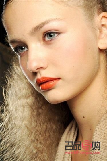 <h3>探索彩妆之巅：如何打造满级彩妆</h3>