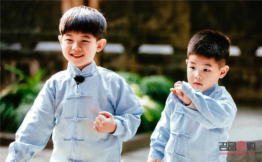 一个单眼皮一个双眼皮图片(一个单眼皮一个双眼皮图片对比)