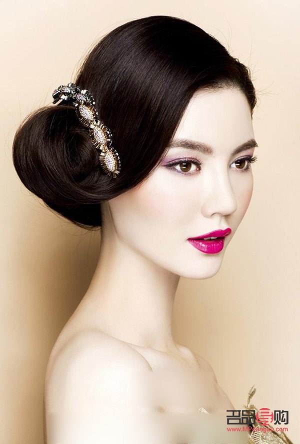 怎么找彩妆(彩妆在哪里)