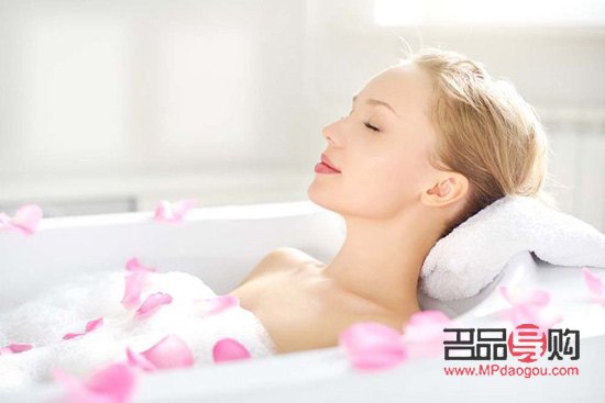 牛奶沐浴美容法,让肌肤如丝般柔滑 牛奶沐浴美容法,让肌肤如丝般柔滑