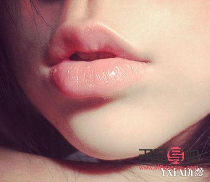 <h3>厚嘴唇的美容秘诀与技巧</h3>