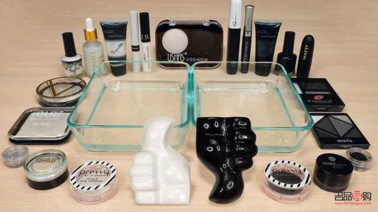 <h3>彩妆瓶摆放技巧大揭秘</h3>