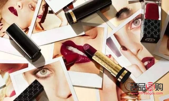 <h3>彩妆反思：探索、实践与成长</h3>